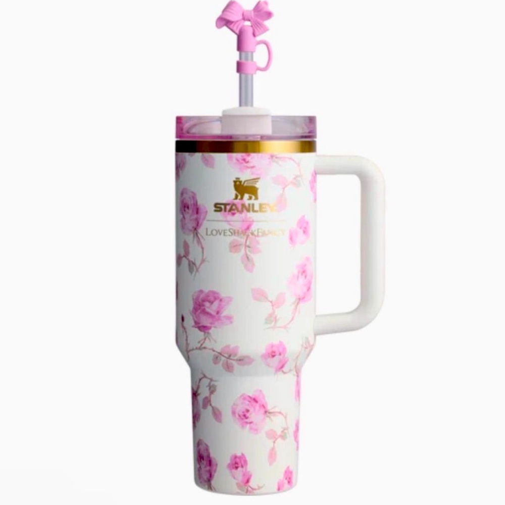 Stanley x LoveShackFancy l Ribbon Rosa 40 oz
Quencher Cup RARE New in Box 🌹💕💘